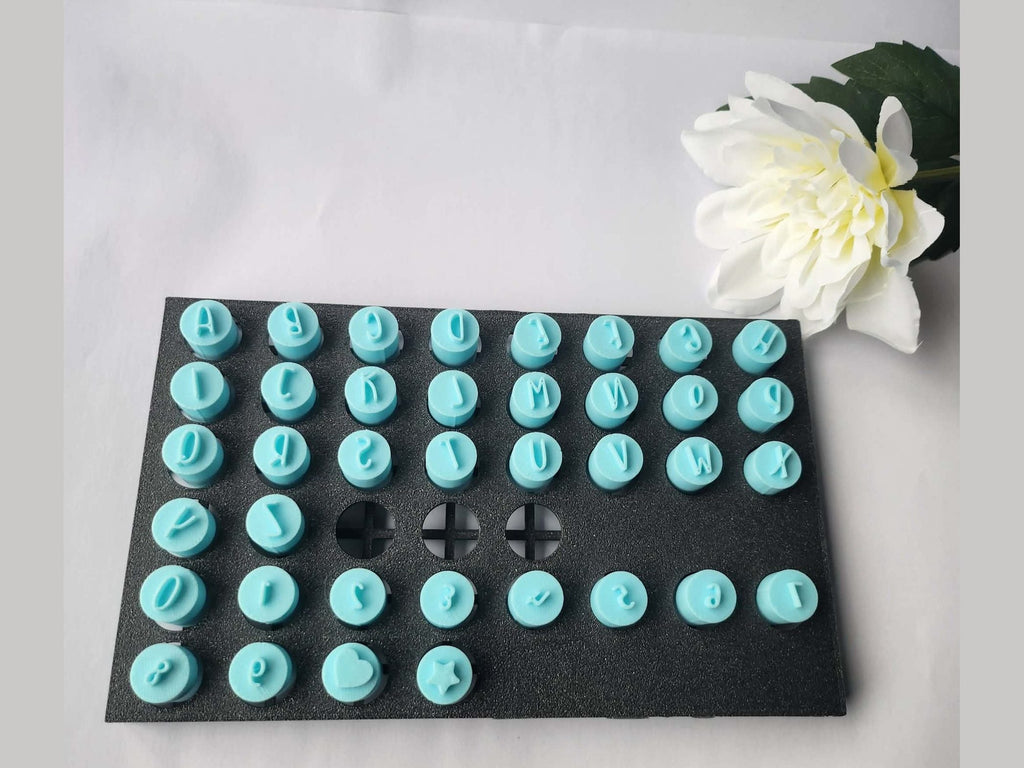 Nightjump Regular - Keramik Alfabet