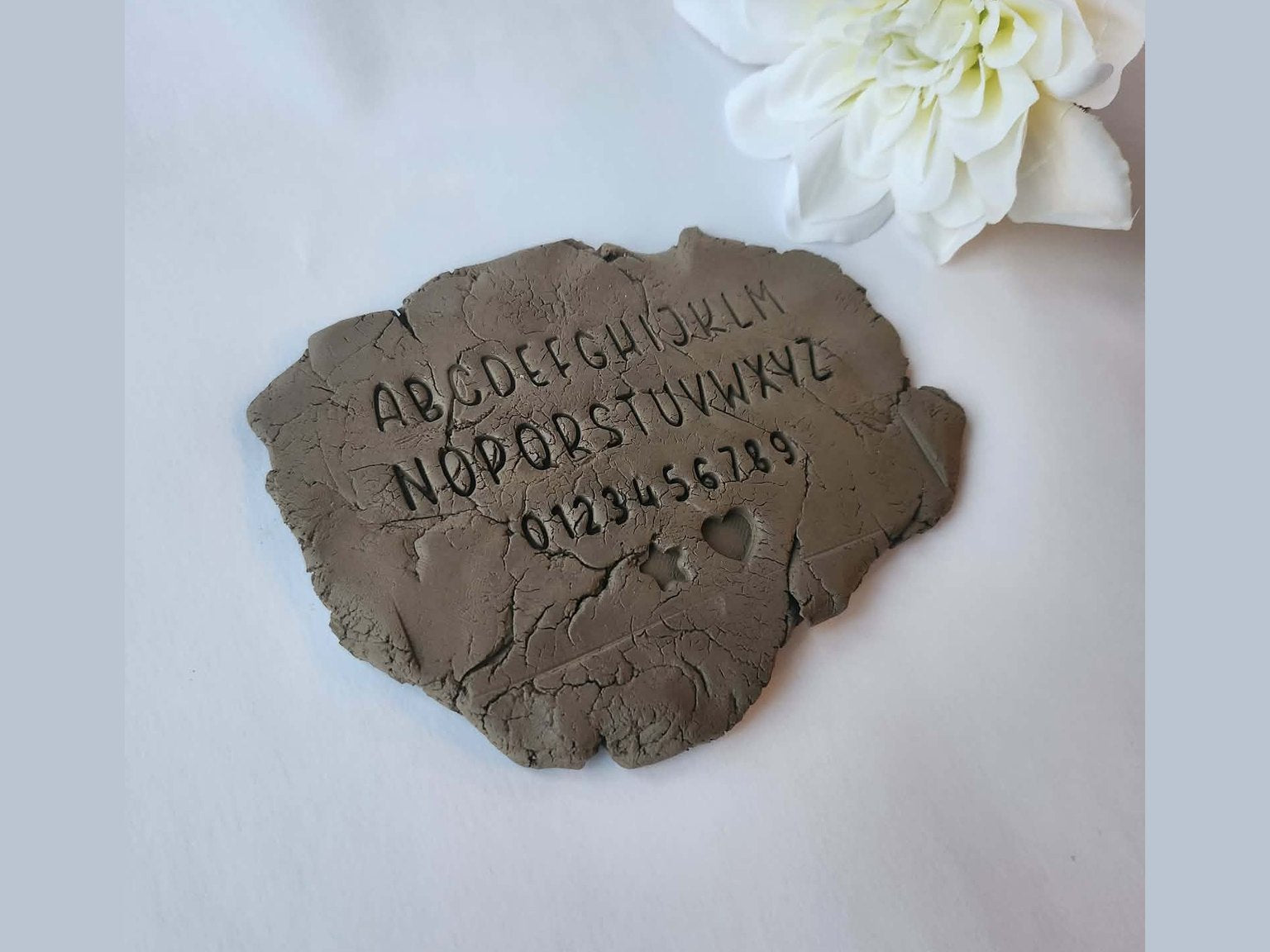 Nightjump Regular - Keramik Alfabet